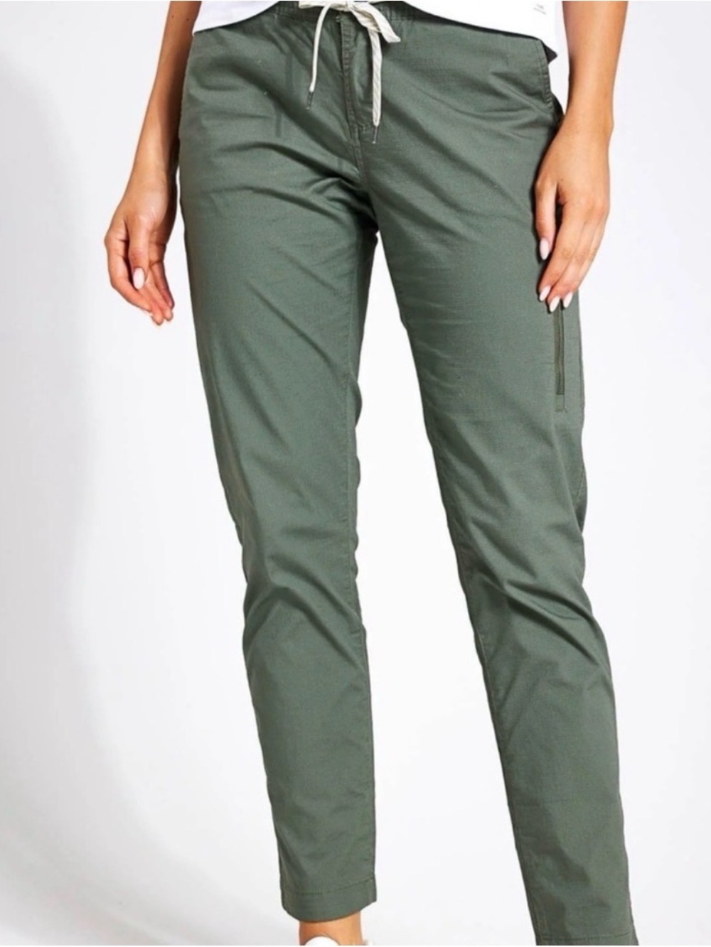 Vuori Olive Ankle Crop Utility Pants